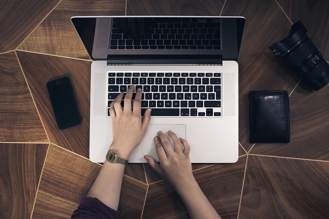 laptop, hands, gadgets, iphone, apple, lens, macbook, mobile phone, smartphone, typing, blogging, flat lay, workspace, laptop, laptop, typing, typing, typing, typing, typing, blogging, blogging, blogging